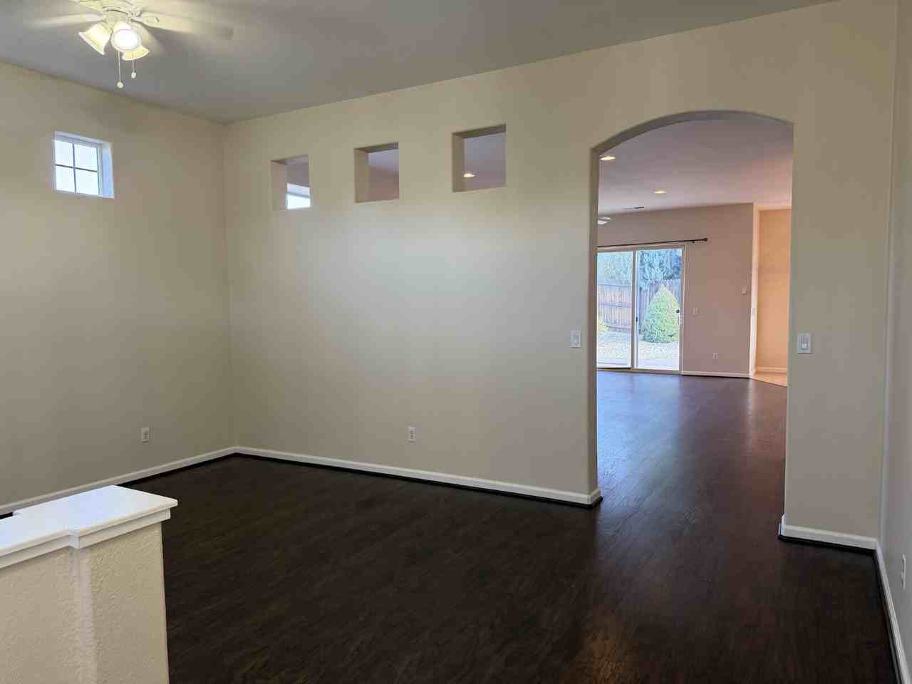 1820 Arboleda Ct - Photo 2 of 23