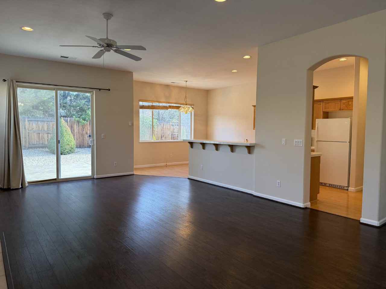 1820 Arboleda Ct - Photo 5 of 23