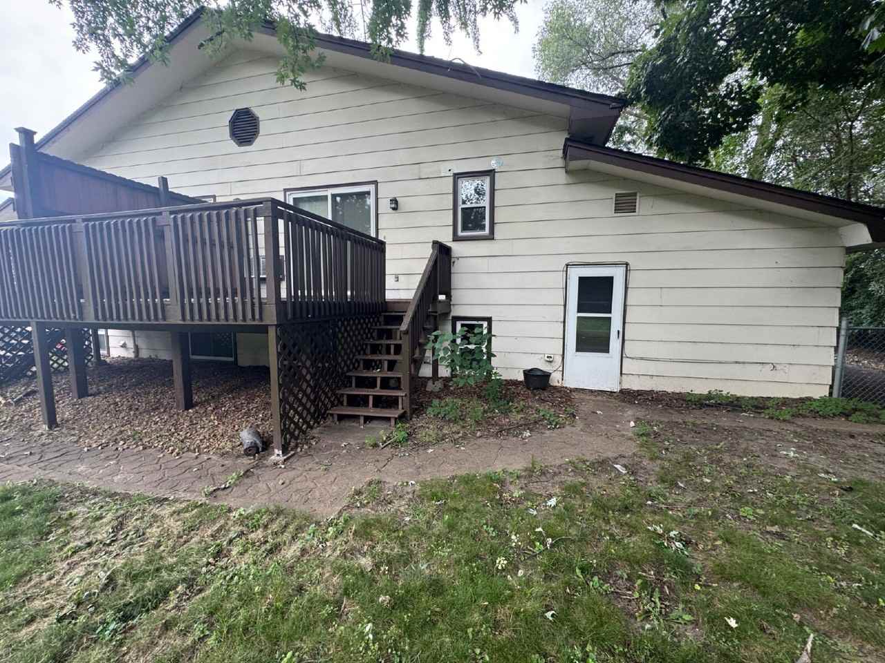 9732 Pleasant Ave S - Photo 3 of 24