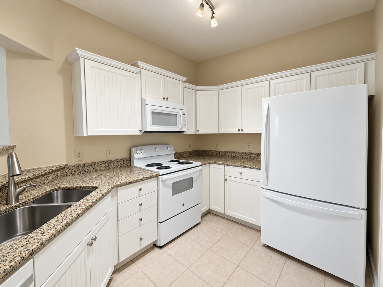 2521 Vista Cove Rd - Photo 2 of 19