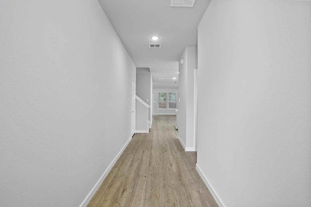 1111 Birchwood Ln - Photo 2 of 20