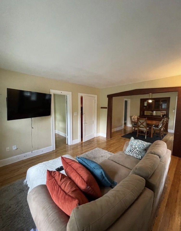 235 Logan Ave N #2 - Photo 4 of 21