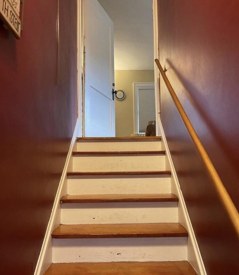 235 Logan Ave N #2 - Photo 6 of 21