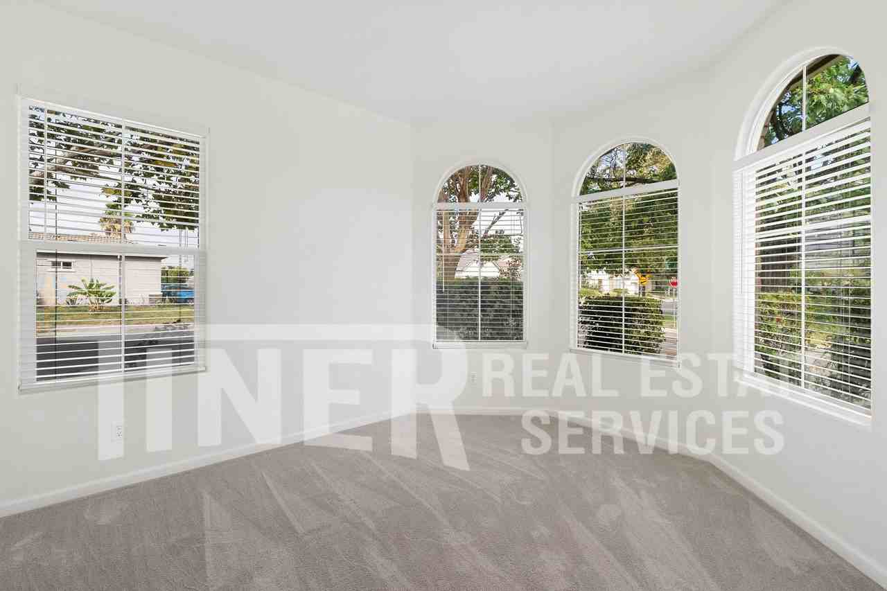 1580 Charm Way - Photo 7 of 28