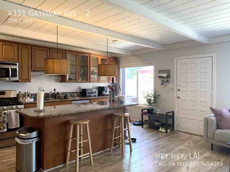 4331 Gateway Ave #2 - Photo 3 of 20