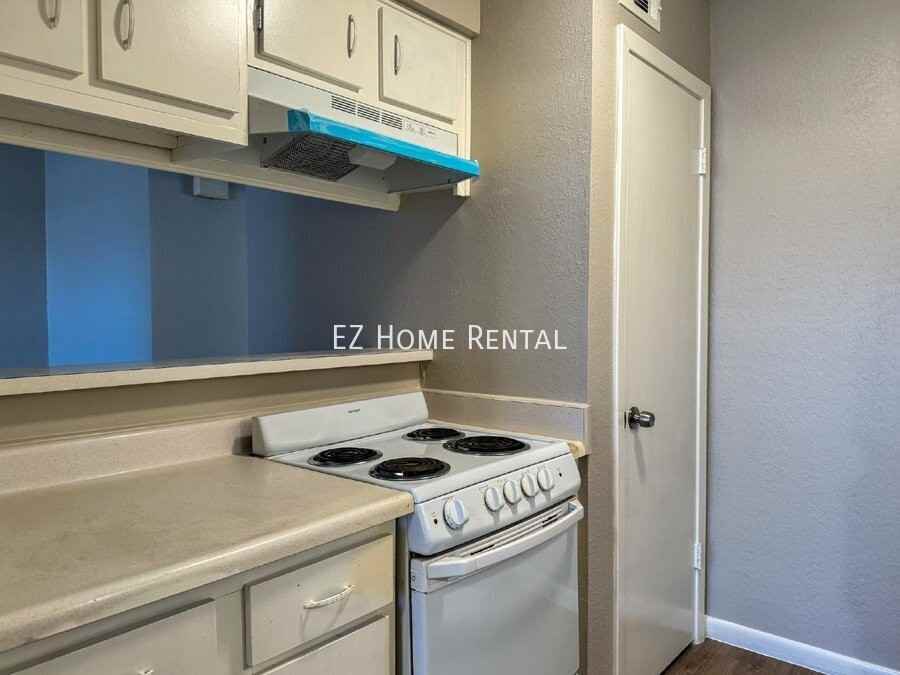 2101 6th Ave N - Photo 6 of 17