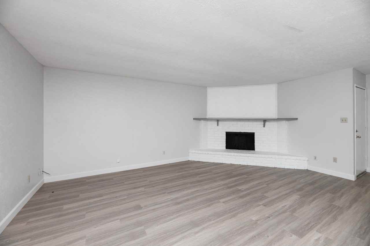 722 Circle Cove Dr - Photo 4 of 26