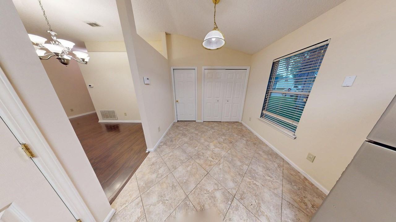 1120 Andrea Way - Photo 5 of 35