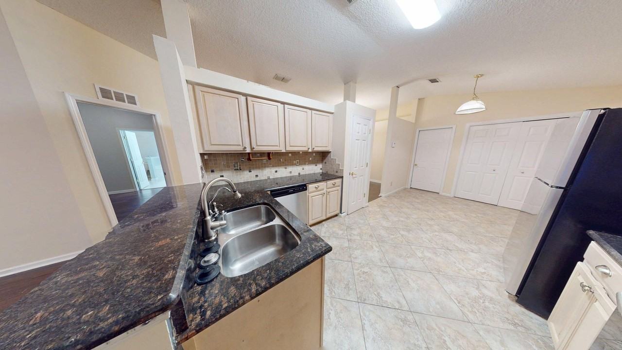 1120 Andrea Way - Photo 6 of 35