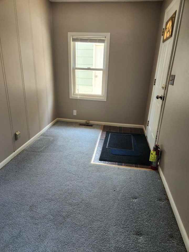725 S Melrose St - Photo 4 of 15