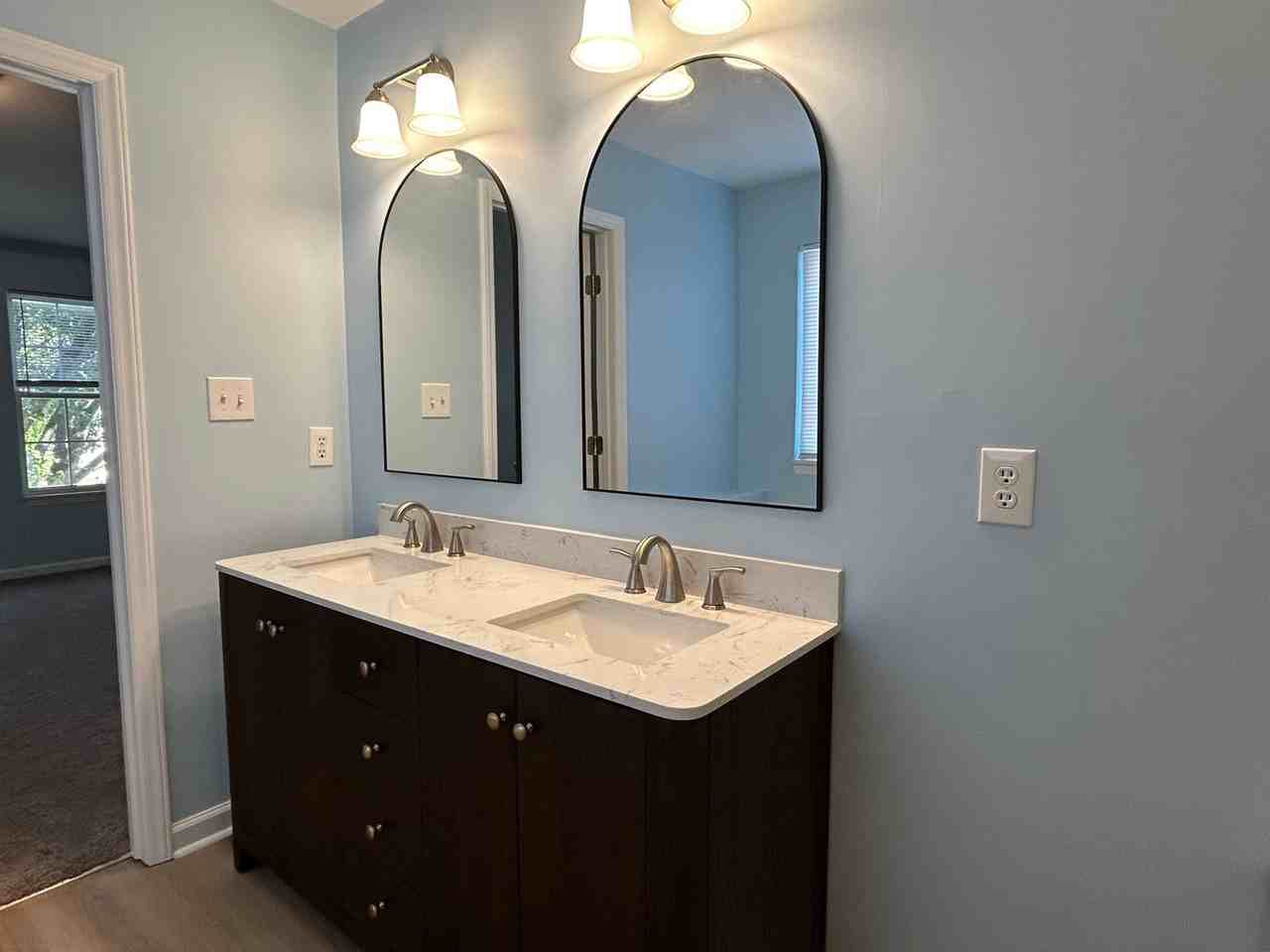 5320 Cumberland Plain Dr - Photo 2 of 18