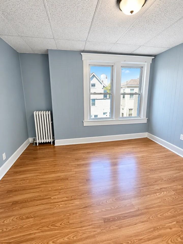 709 Kensington Ave #E - Photo 7 of 8