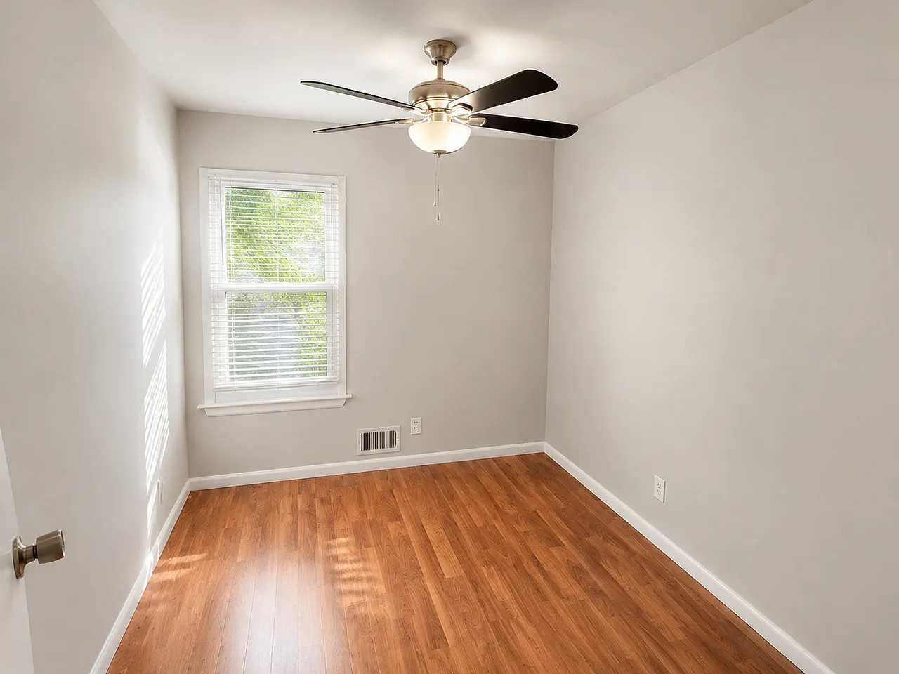 164 Woodlake Manor Dr - Photo 4 of 11
