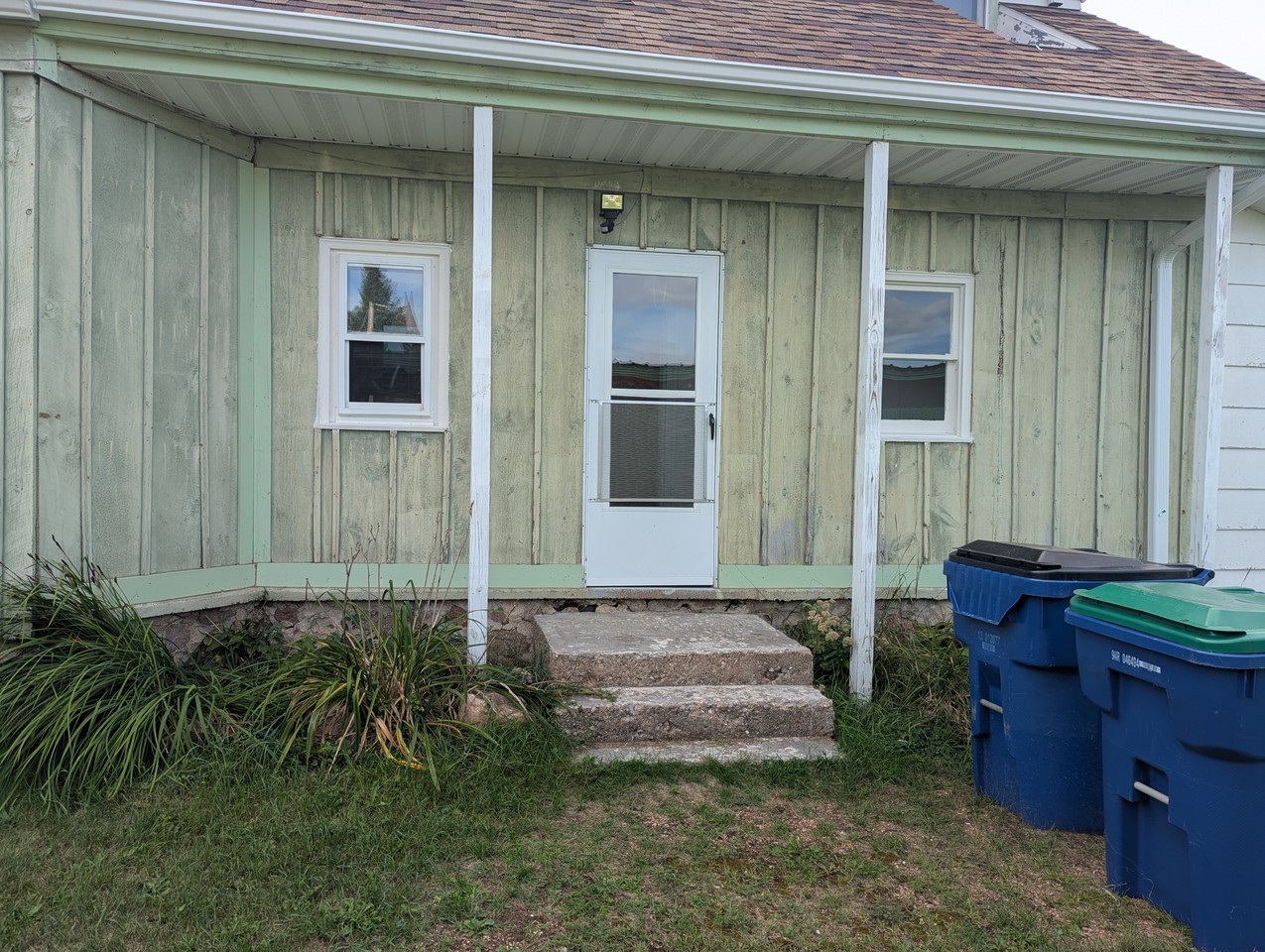 172848 Village Ln #A - Photo 2 of 16