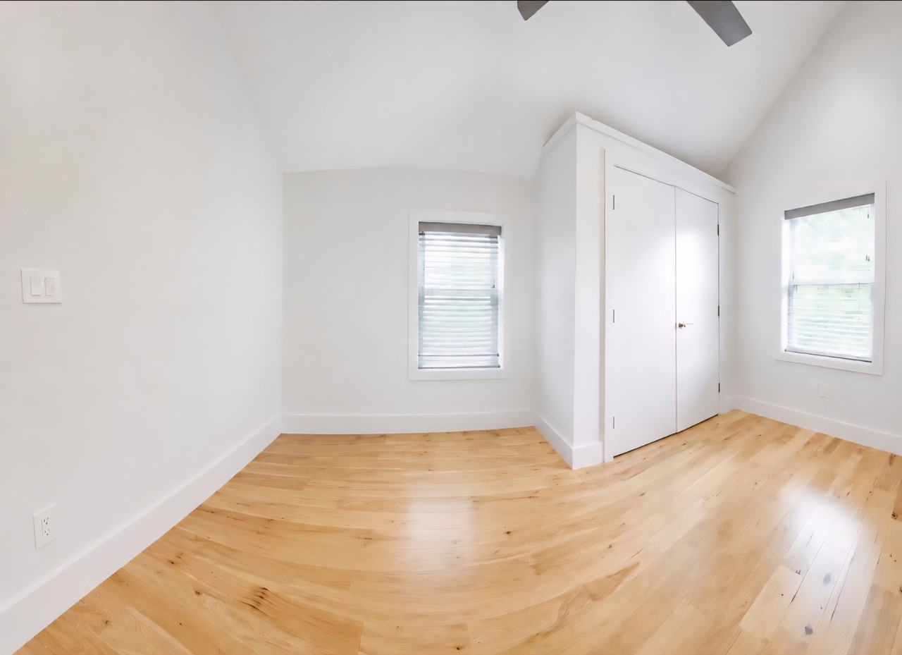 2200 W 32nd St #NA - Photo 7 of 10