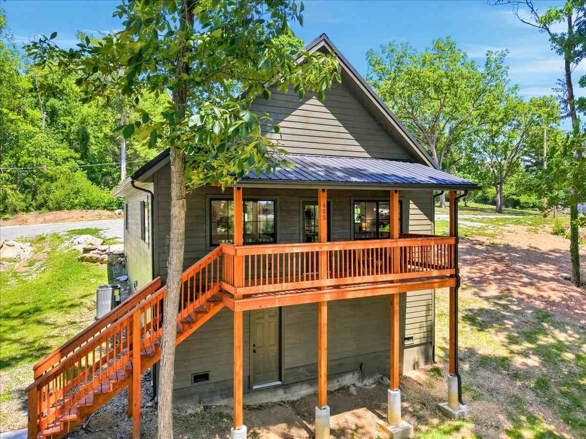 403 Crescent Dr #NA - Photo 3 of 35