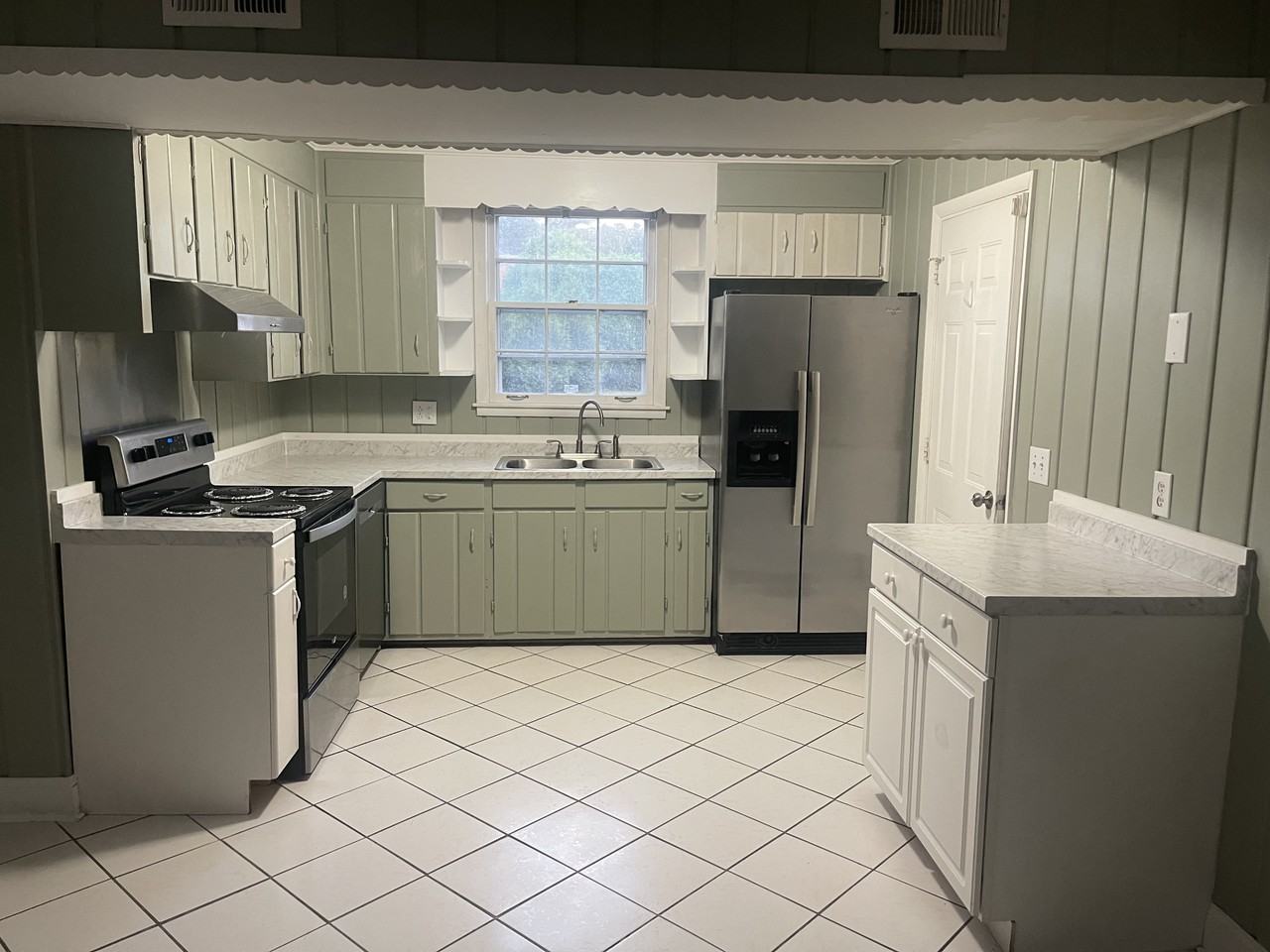 446 Capri Dr #NA - Photo 3 of 19
