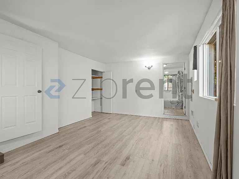 17815 8th Ave Ne #NA - Photo 6 of 10