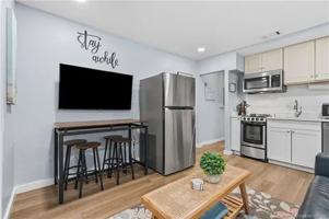 featured image of 657 Sw Cleveland Ave #B