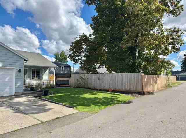 688 Viking Ln Se #NA - Photo 3 of 13
