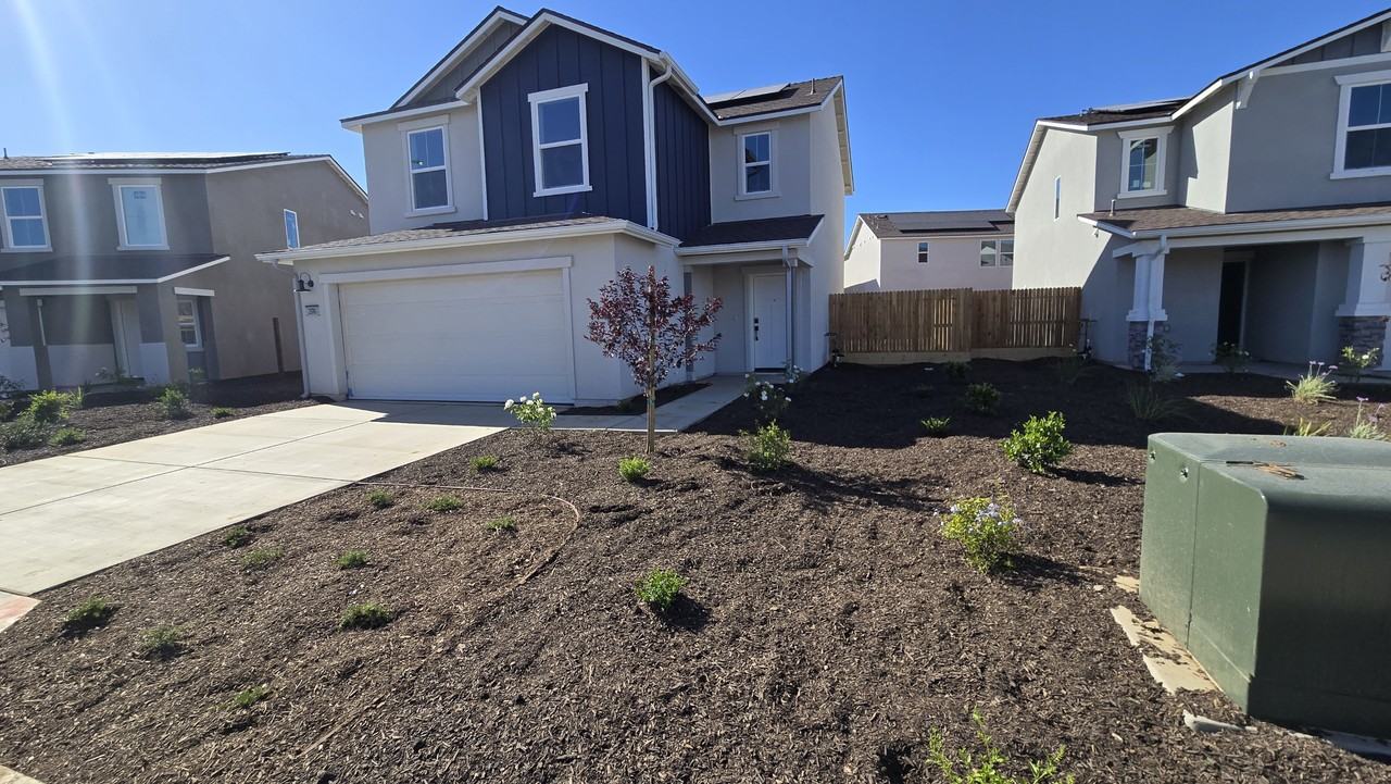2376 S Bush Ave #NA - Photo 2 of 17
