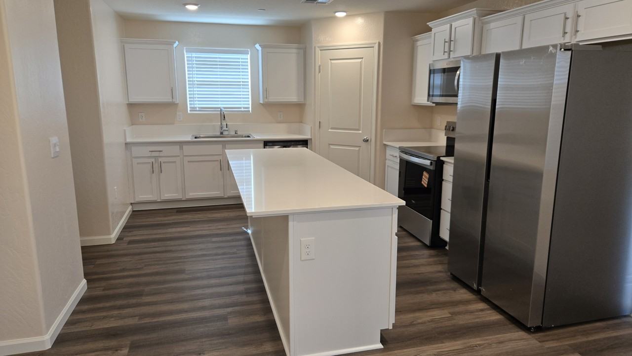 2376 S Bush Ave #NA - Photo 6 of 17