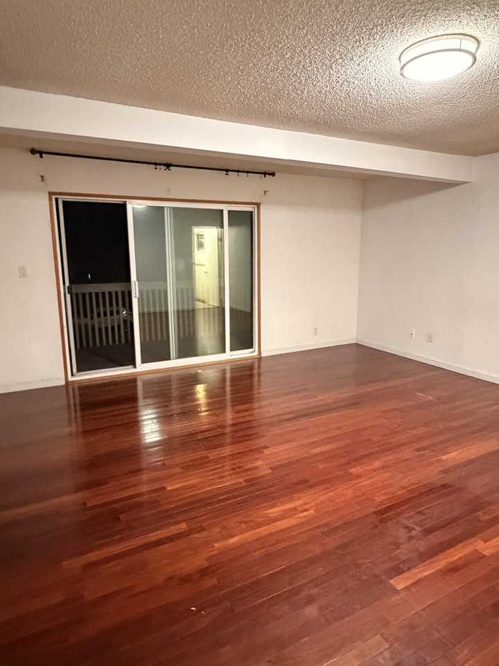 2075 Lockwood Dr #NA - Photo 3 of 12