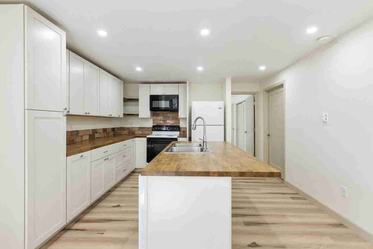 320 Burdette St #NA - Photo 2 of 15
