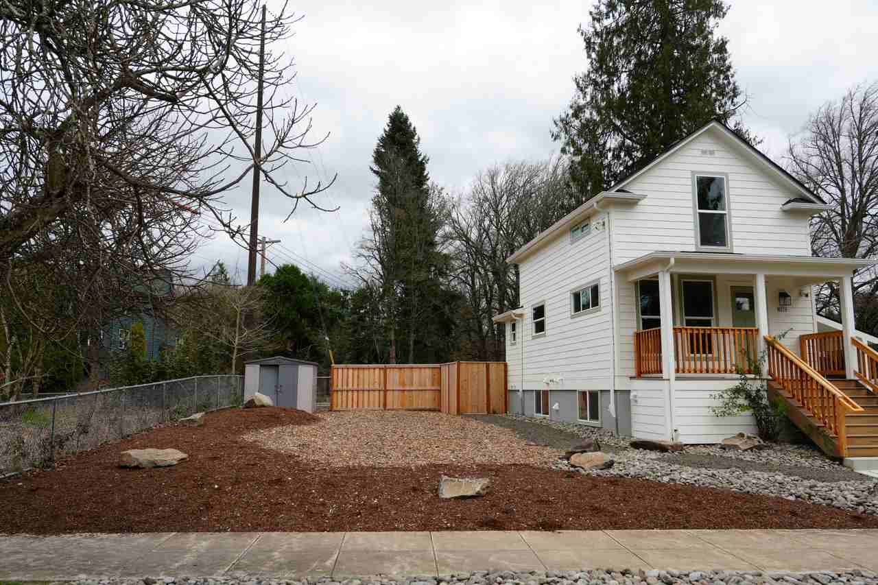 8870 Se 11th Ave #NA - Photo 2 of 26