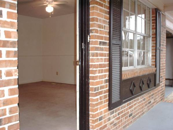 2007 Harriet Dr - Photo 5 of 21