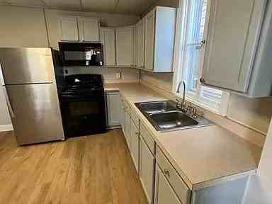 159 N Stratton St - Photo 3 of 15
