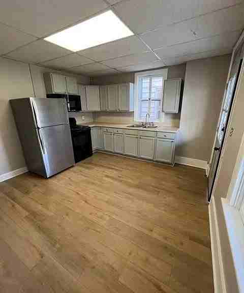 159 N Stratton St - Photo 4 of 15