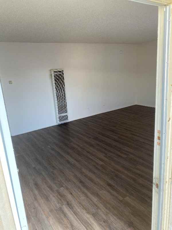 38521 5th St E #7 - Photo 3 of 6