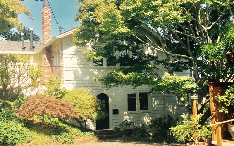 136 Spencer Ave - Photo 2 of 24