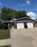 featured image of 824 E Sylvan Ave
