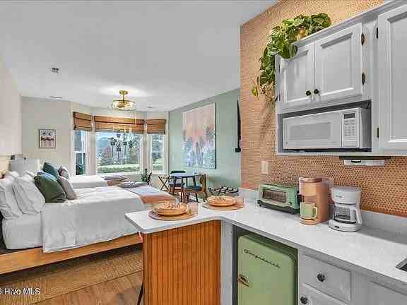219 Kings Trl #10 - Photo 5 of 13