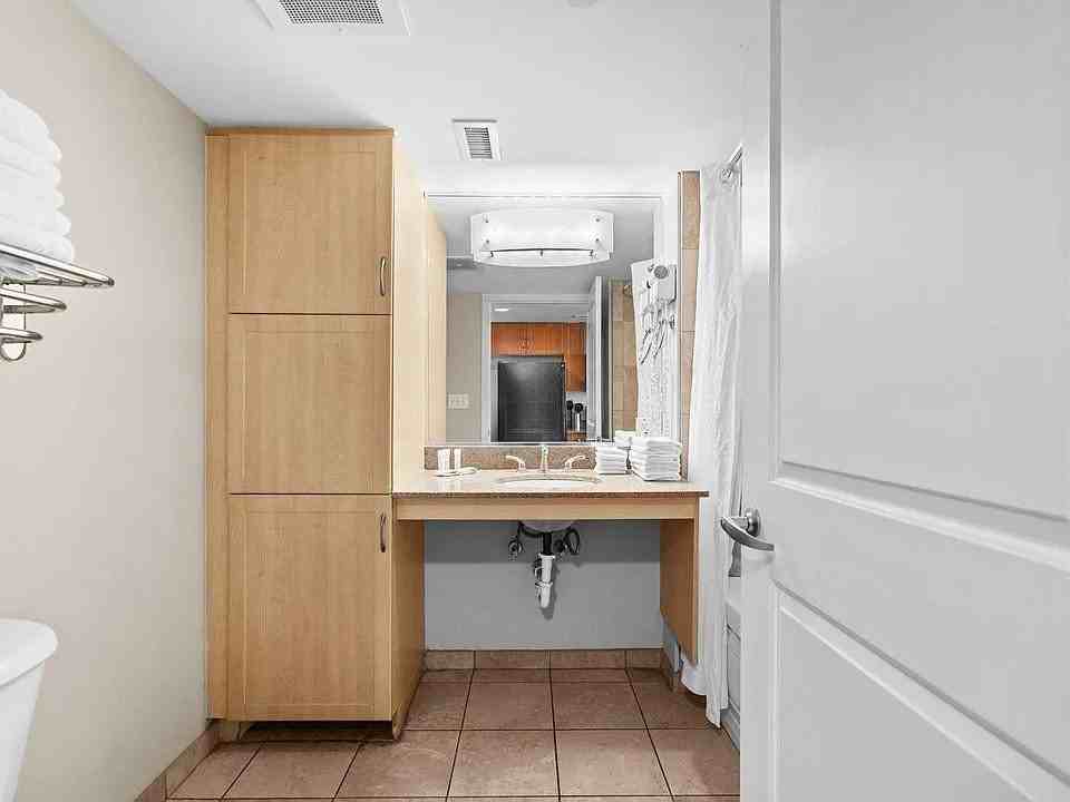 201 S Ocean Blvd #23 - Photo 5 of 19