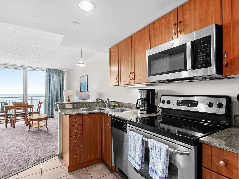 201 S Ocean Blvd #23 - Photo 6 of 19