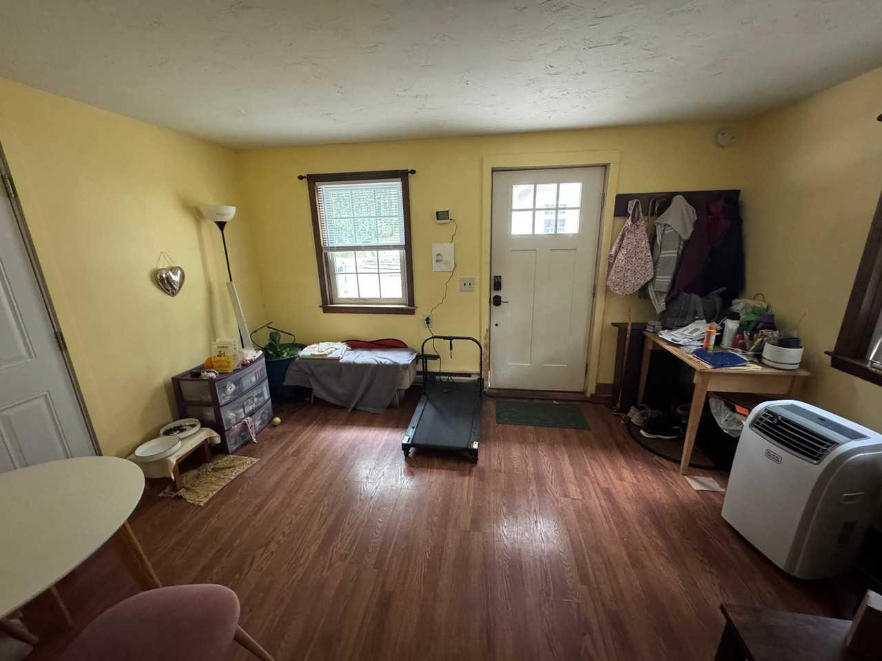 7B Allens Ave #B - Photo 2 of 14