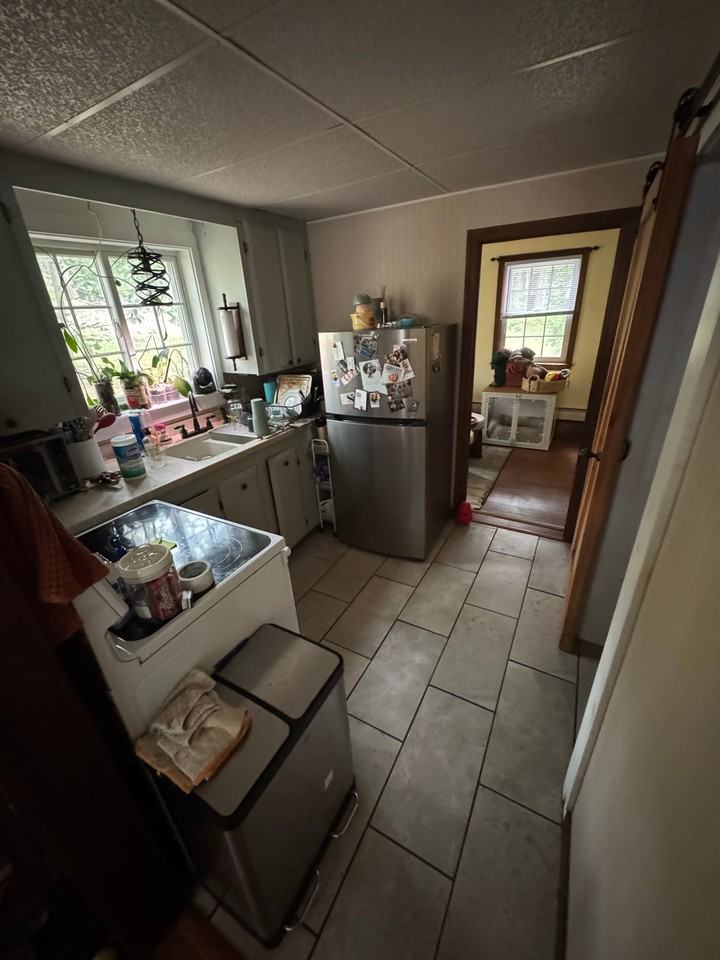 7B Allens Ave #B - Photo 4 of 14