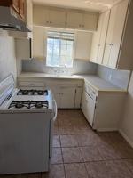 featured image of 917 Chester Pl #4