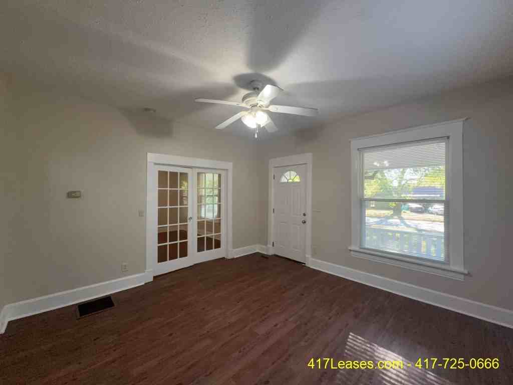 2222 N Johnston Ave #1 - Photo 5 of 29