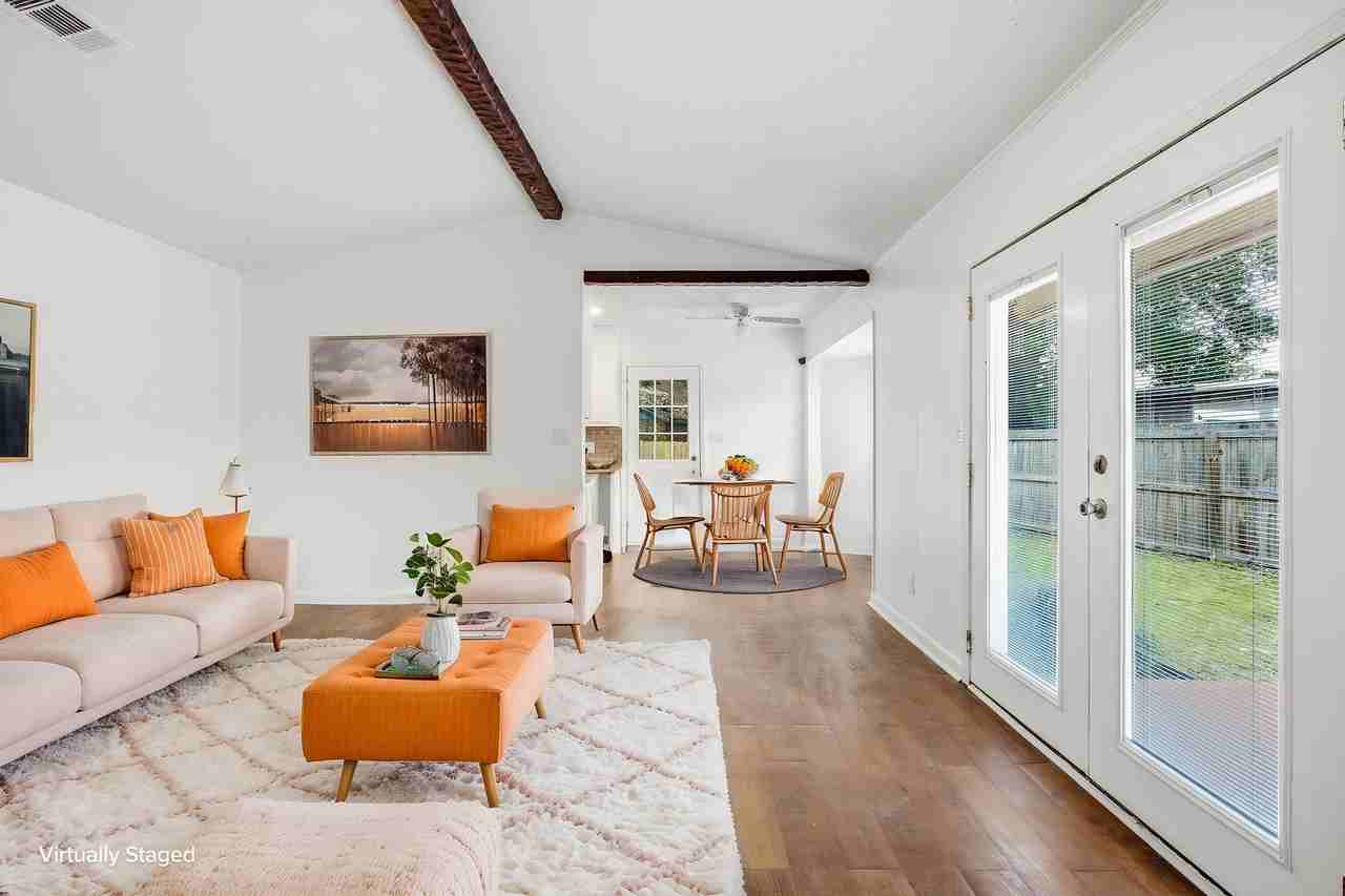 7150 Santa Barbara St - Photo 7 of 20