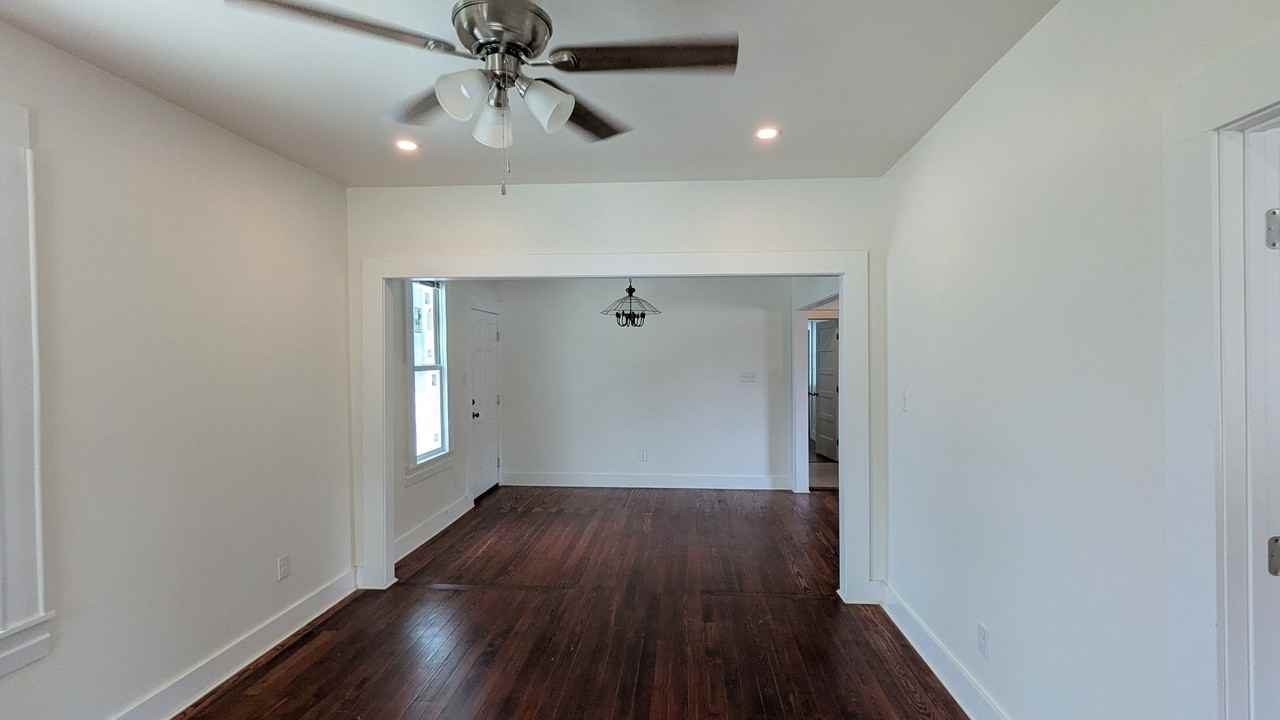 966 E Pulaski St - Photo 3 of 20