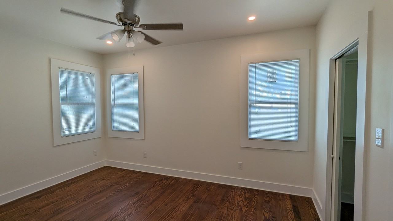 966 E Pulaski St - Photo 7 of 20
