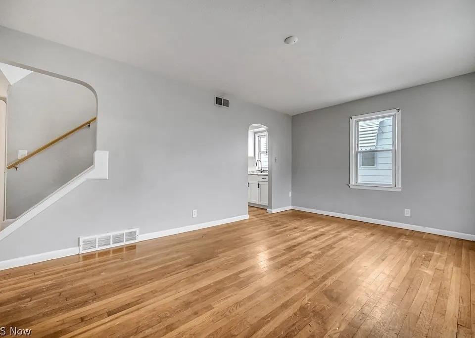 3753 W 117th St #1 - Photo 3 of 12