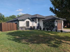 205 Park Ln E - Photo 1 of 1