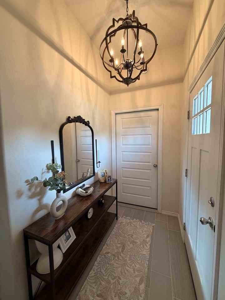 205 Park Ln E - Photo 2 of 4