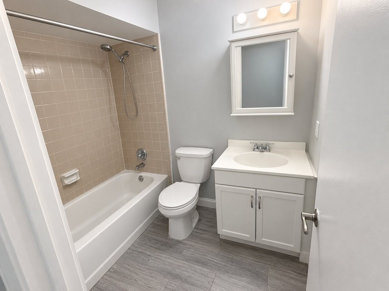 1408 Sparrow St - Photo 7 of 11