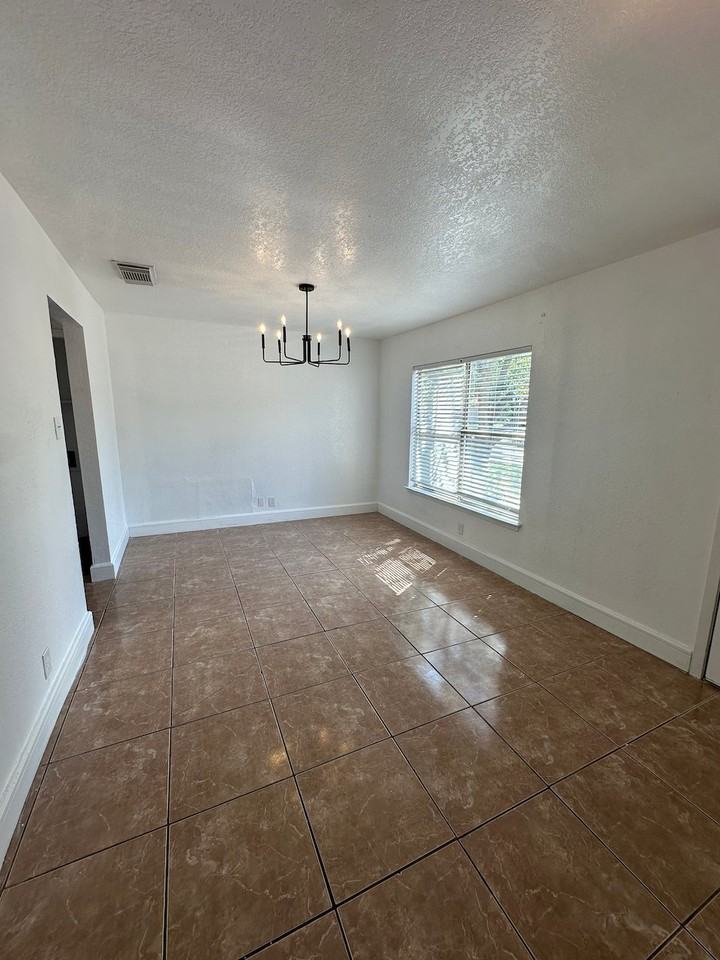 3122 Opal Field Dr - Photo 3 of 18